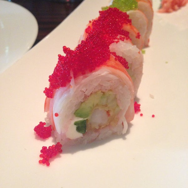 รูปภาพถ่ายที่ Bar Chi Sushi โดย Jennifer G. เมื่อ 5/12/2013