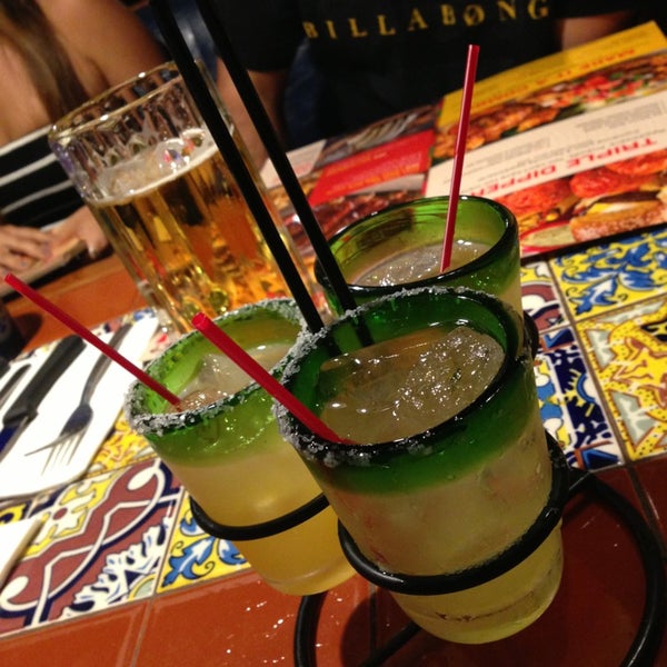 Photo taken at Chili&#39;s Grill &amp; Bar by Tia S. on 5/26/2013