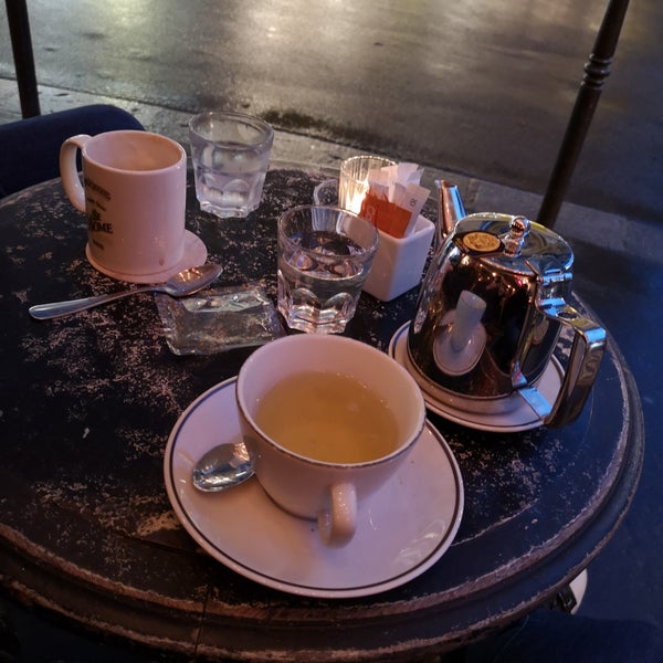Photo taken at Le Dôme Villiers by Natalie W. on 10/5/2019