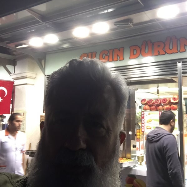 Photo taken at Çılgın Dürüm by 🐂 Cemil 🐂 on 10/5/2016