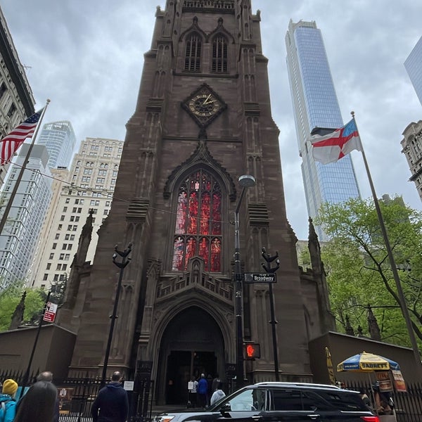 Photo taken at Trinity Church by Marcela Paz on 4/28/2023