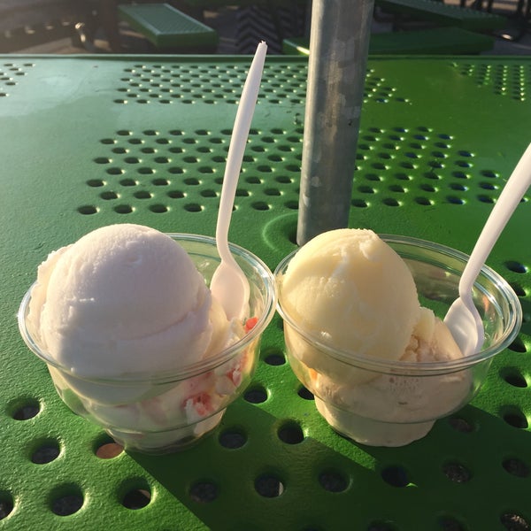 Zarlengo's Italian Ice and Gelato Ice Cream Parlor