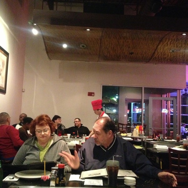Photo taken at Kan-Ki Japanese Steakhouse and Sushi Bar by Raymond on 2/17/2013