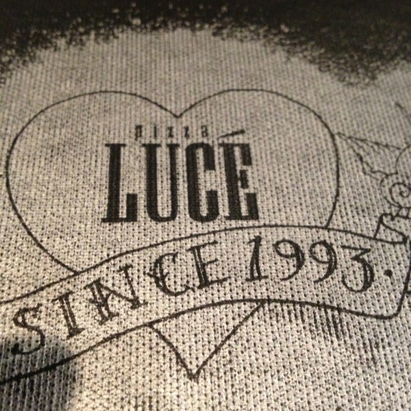 รูปภาพถ่ายที่ Pizza Luce โดย Clarice เมื่อ 8/9/2013