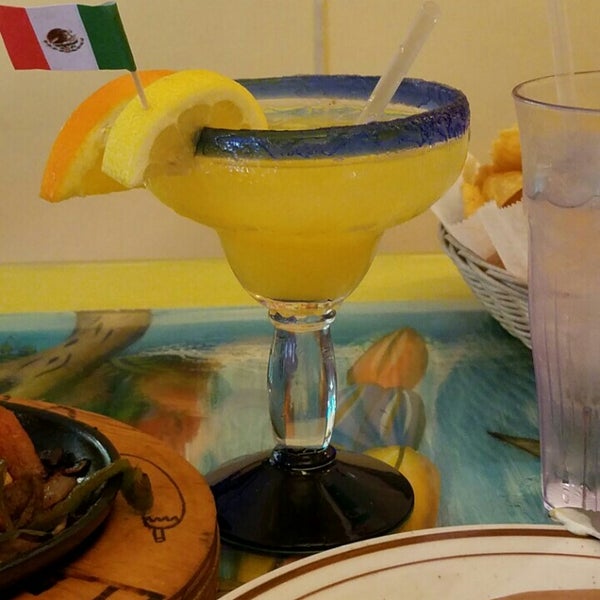 Photo taken at El Tapatio Mexican Restaurant by Tamara W. on 5/17/2016