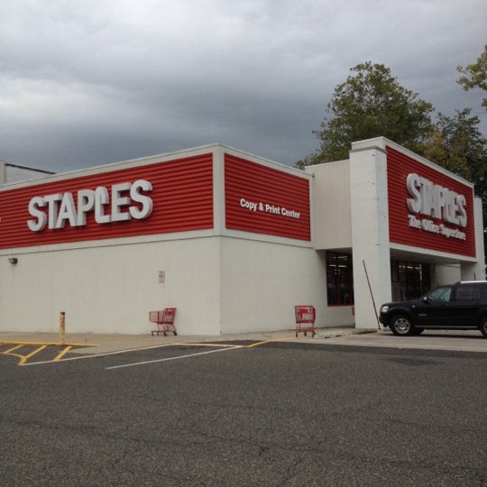 Photos At Staples Paper Office Supplies Store