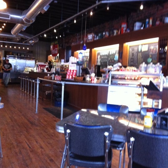 1/31/2011にBrad T.がSmokey Row Coffeeで撮った写真
