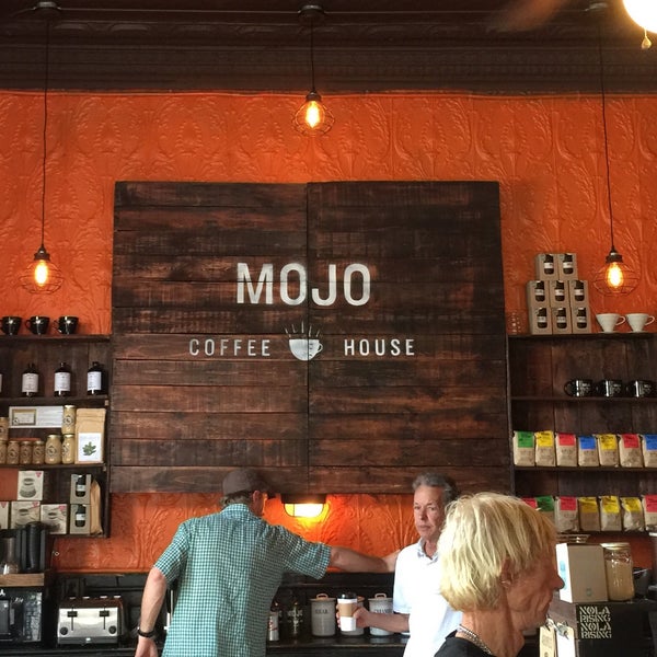 Photo taken at Mojo Coffee House by ipung z. on 3/21/2015