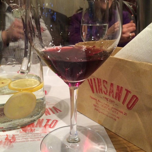 Foto scattata a Vinsanto Wine Bar da Helena 🇺🇦 il 1/26/2016