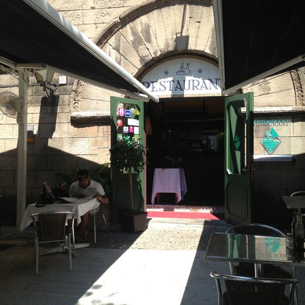 7/7/2013 tarihinde Ani A.ziyaretçi tarafından Restaurant La Font de Prades'de çekilen fotoğraf
