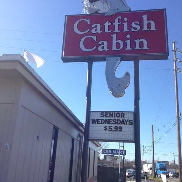 Photo taken at Catfish Cabin II by Zev K. on 2/14/2013