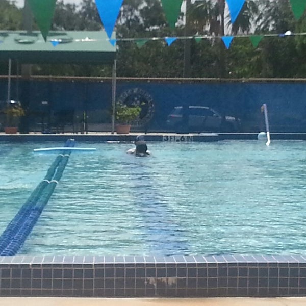 meadows community pool