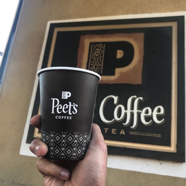 Photo taken at Peet&#39;s Coffee &amp; Tea by Shaymaa on 7/6/2018