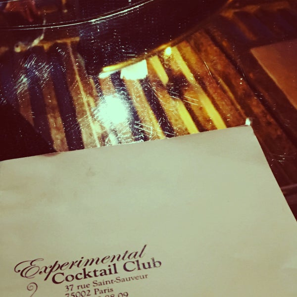 Foto tirada no(a) Experimental Cocktail Club por Angelo em 9/23/2017