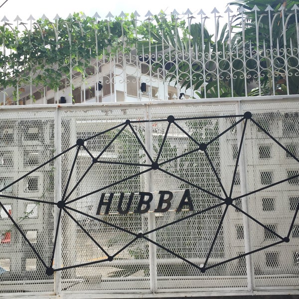 รูปภาพถ่ายที่ HUBBA Thailand โดย Takuro H. เมื่อ 3/11/2017