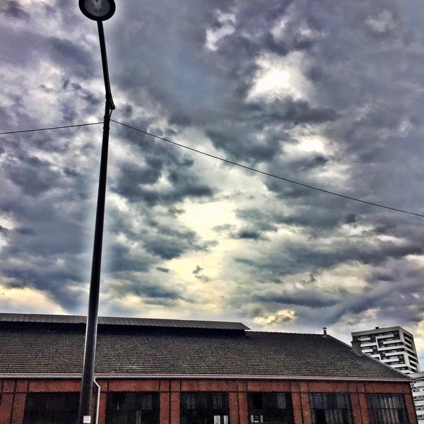 Foto tirada no(a) Porte d&#39;Aubervilliers por Sandrine A. em 5/17/2017