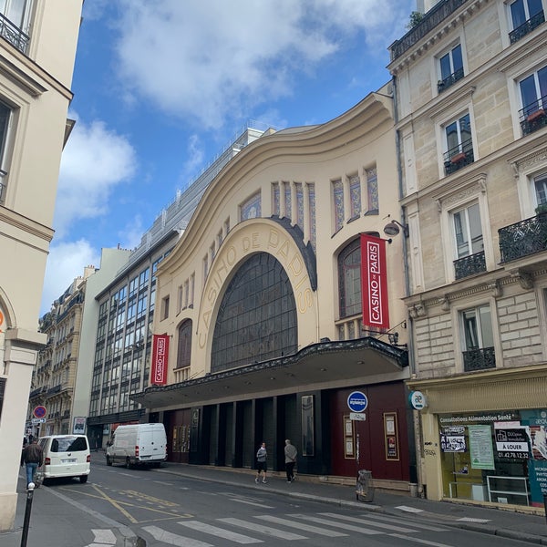 Снимок сделан в Casino de Paris пользователем Sandrine A. 4/27/2019