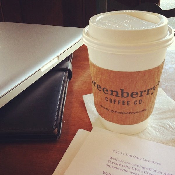 Снимок сделан в Greenberry&#39;s Coffee Co. пользователем Abby R. 10/1/2012