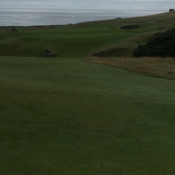Photo taken at Kingsbarns Golf Course by Joe B. on 9/1/2017