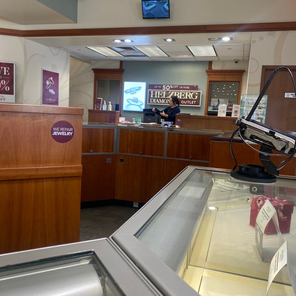 Helzberg outlet deals legends