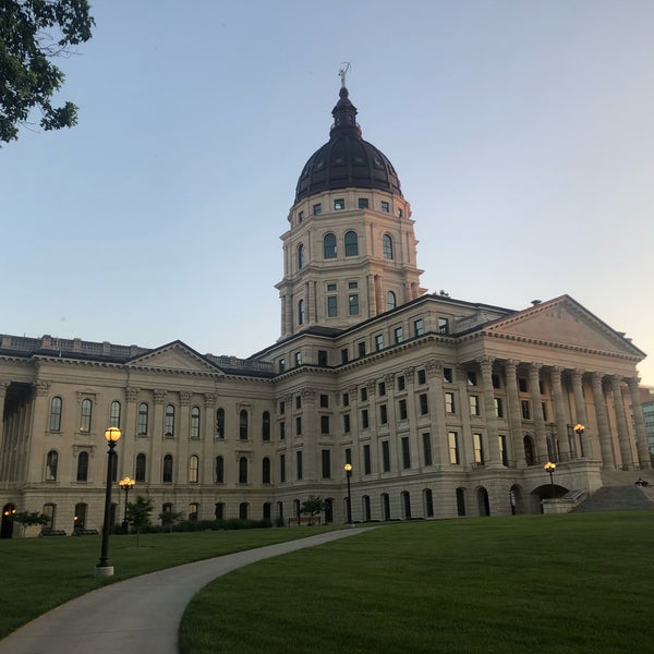 Foto tirada no(a) Kansas State Capitol por Randi J. em 6/8/2019