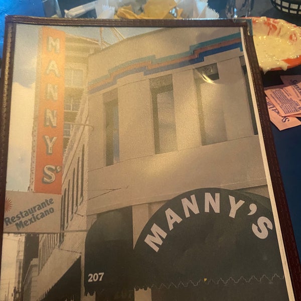 Foto tomada en Manny&#39;s Mexican Restaurant  por Randi J. el 11/6/2021