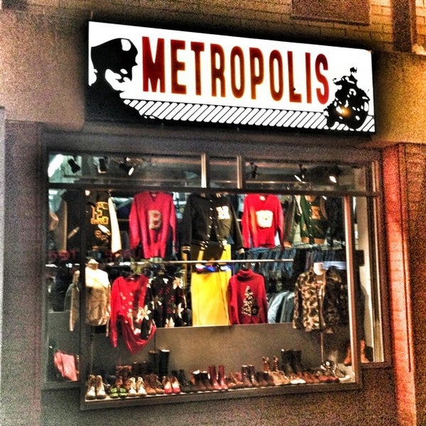 รูปภาพถ่ายที่ Metropolis โดย Nick B. เมื่อ 12/1/2012