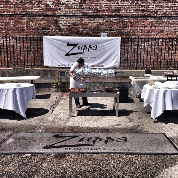 8/10/2014 tarihinde Nick B.ziyaretçi tarafından Zuppa Restaurant'de çekilen fotoğraf