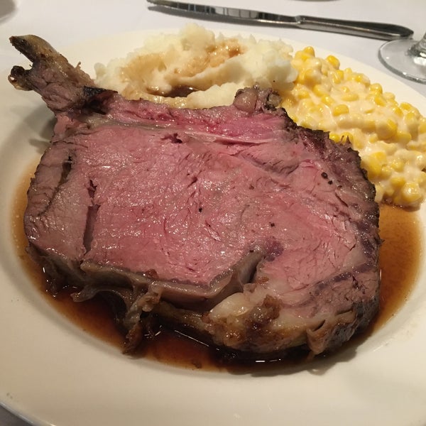 Photo taken at Lawry&#39;s The Prime Rib by Jason R. on 7/9/2017