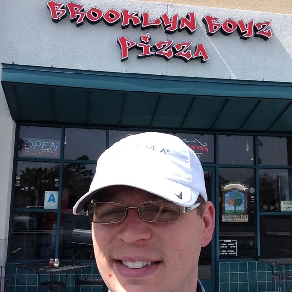 3/19/2013にMichael A.がBrooklyn Boyz Pizzaで撮った写真