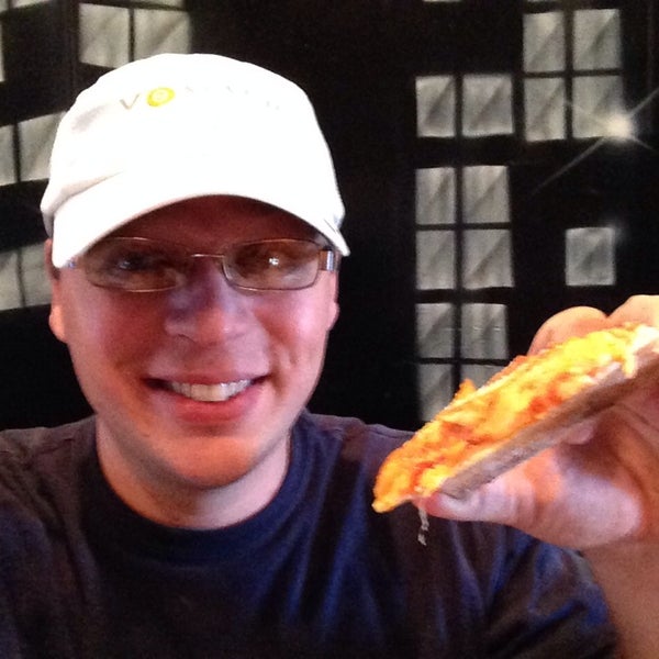 10/17/2013にMichael A.がBrooklyn Boyz Pizzaで撮った写真