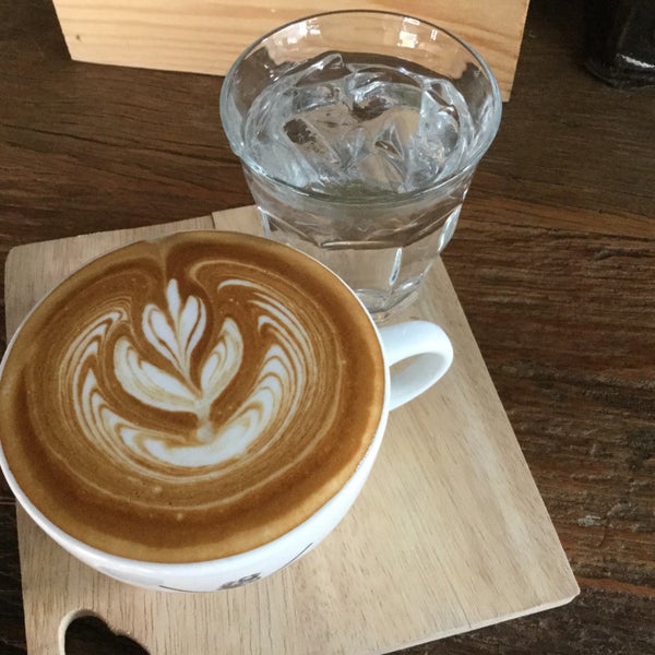 7/27/2016 tarihinde pahn p.ziyaretçi tarafından Hacking Coffee'de çekilen fotoğraf