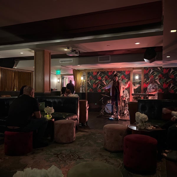 Foto scattata a The Regent Cocktail Club da Steven O. il 1/22/2022