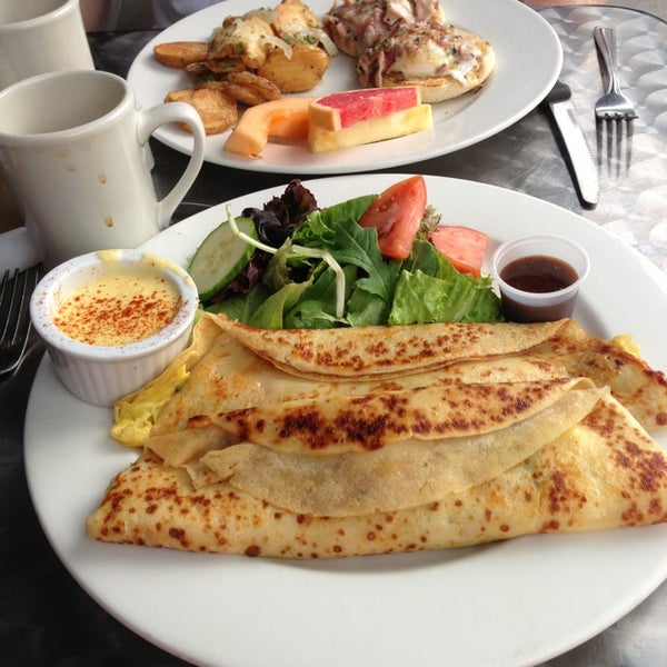 Photos at Eggspectation Breakfast Spot in Montréal