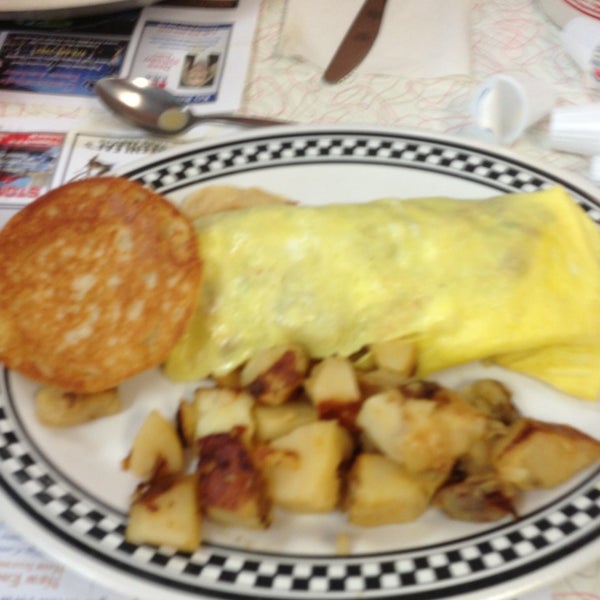 Photo taken at Dream Diner by Ron F. on 3/16/2013