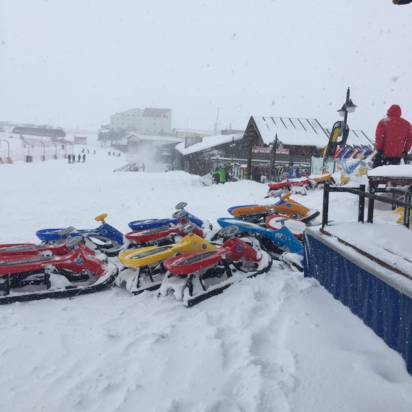 รูปภาพถ่ายที่ Erciyes Arlberg Sport โดย Aslı K. เมื่อ 1/22/2016