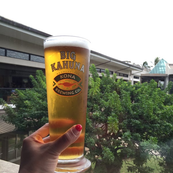 Photo taken at Kona Brewing Co. by カナエ ハ. on 2/28/2015