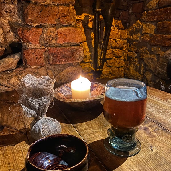 Foto tirada no(a) Rozengrāls | Authentic Medieval Restaurant por GEORGE aka Your Guide Master em 1/1/2024