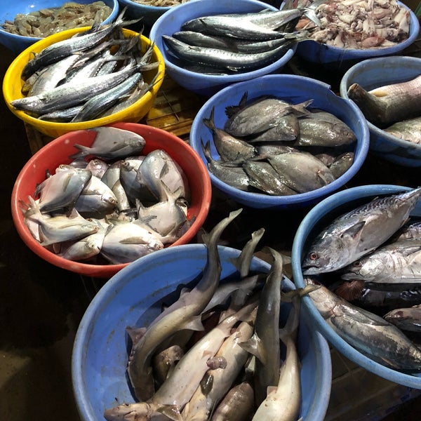 Рыбный рынок хиккадува