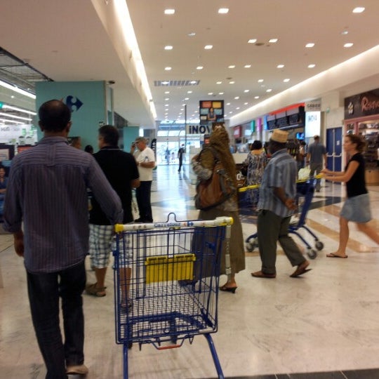 C.C Carrefour SainteClotilde, Saint Denis