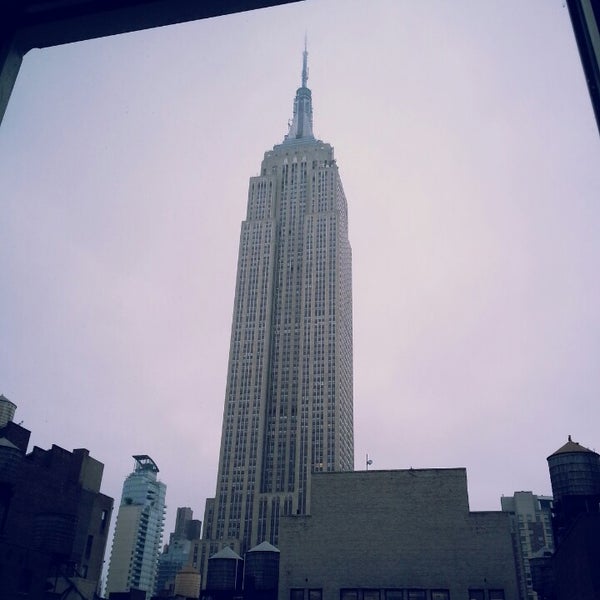 Das Foto wurde bei SpringHill Suites by Marriott New York Midtown Manhattan/Fifth Avenue von Michelle J. am 6/10/2014 aufgenommen