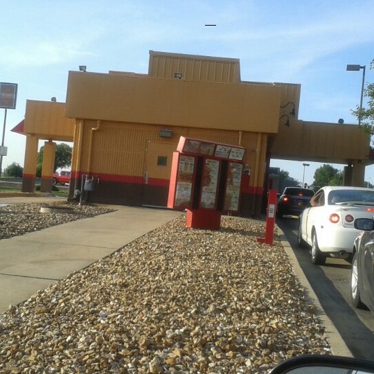 Popeyes Louisiana Kitchen Fried Chicken Joint in Grandview
