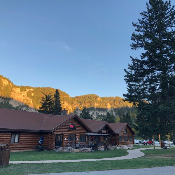 Latchstring Restaurant 10619 Roughlock Falls Rd