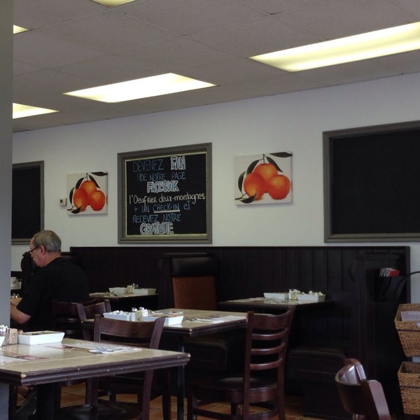 L'Oeufrier Breakfast Spot in DeuxMontagnes