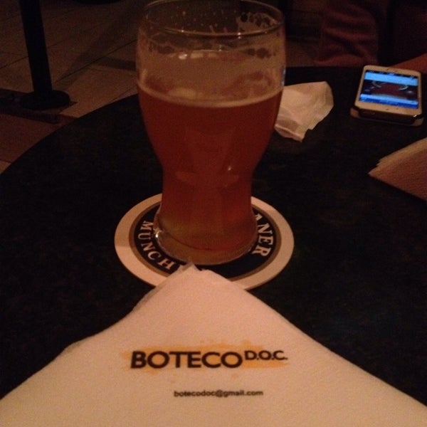 Photo taken at Boteco D.O.C by Claudia on 6/6/2014