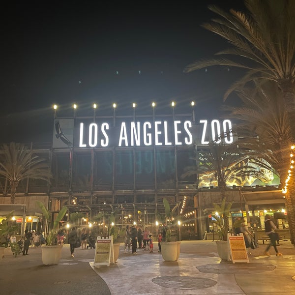 รูปภาพถ่ายที่ Los Angeles Zoo &amp; Botanical Gardens โดย Jenny T. เมื่อ 7/8/2023