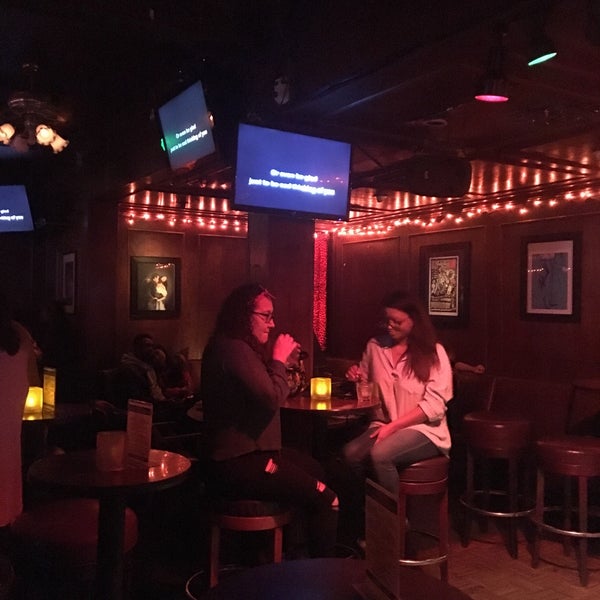 3/1/2019 tarihinde Jenny T.ziyaretçi tarafından Backstage Bar &amp; Grill'de çekilen fotoğraf