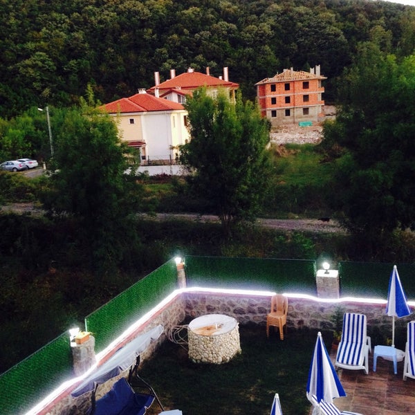 Das Foto wurde bei Asmalı Garden Hotel von MEHMET A. am 9/1/2015 aufgenommen