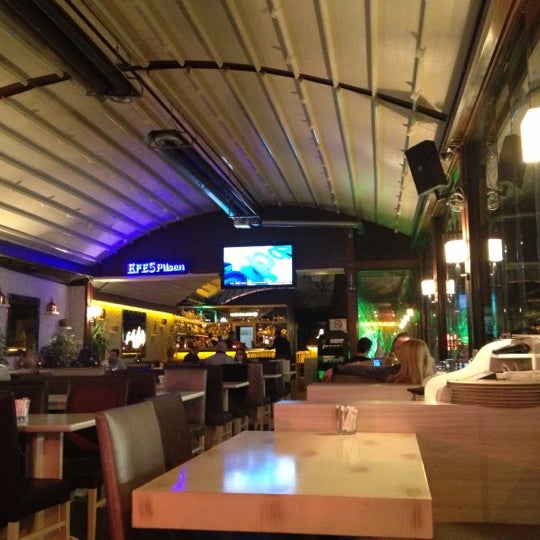 12/7/2012에 Zeynep Yagmur Karova님이 Palacio Gusto Cafe&amp;Restaurant에서 찍은 사진