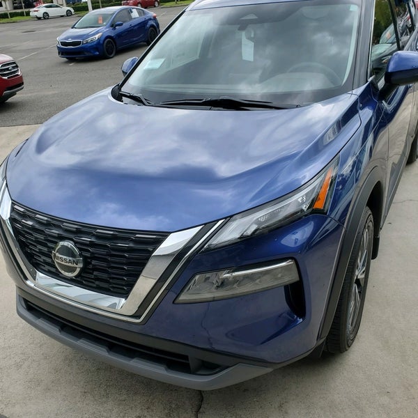 Gainesville Nissan Car Dealership in Gainesville